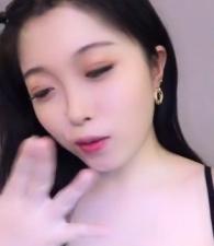 美女主播尤物小仙女粉穴一多自慰大秀全程露脸自慰插穴很是淫荡.